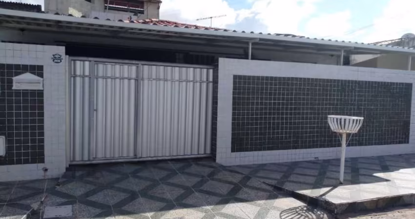 Casa com 3 dormitórios à venda, 180 m² por R$ 380.000,00 - Cuiá - João Pessoa/PB