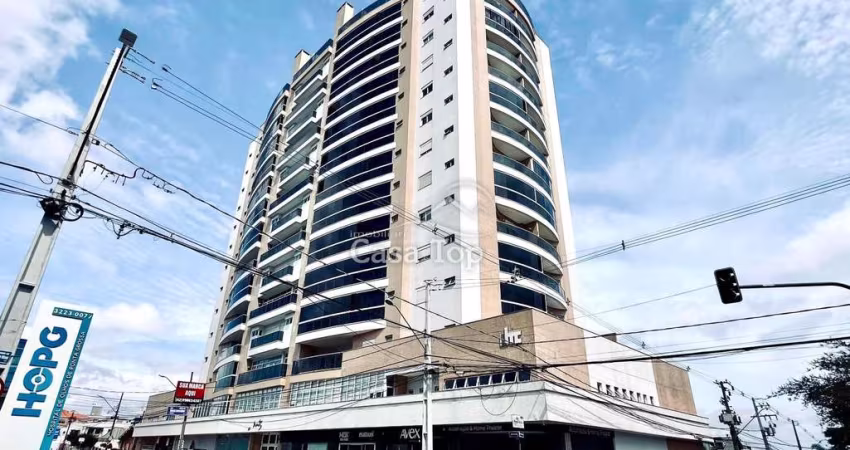 Apartamento Duplex à venda no Edifício Monet - Centro