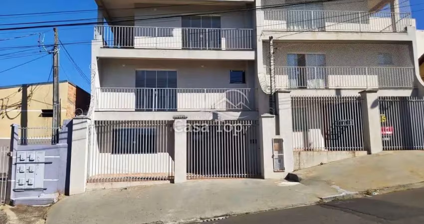 Sobrado Triplex  à venda Uvaranas