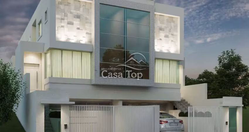 Sobrado Tríplex à venda Uvaranas