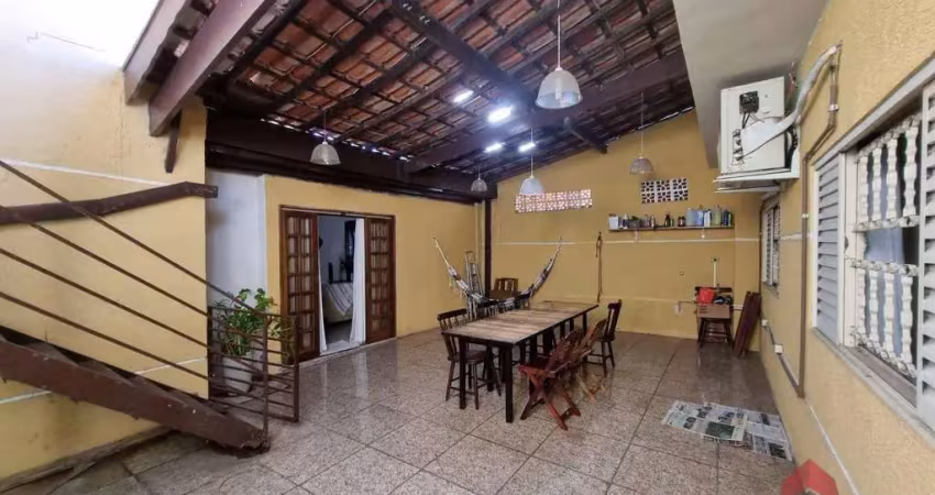 Lindo Sobrado com 03 dormitórios à venda, 220 m² por R$ 955.000 - Jardim Estoril - São José dos Campos/SP