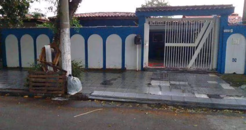 Excelente Casa Ampla com 03 dormitórios à venda, 167 m² por R$ 900.000 - Jardim Satélite - São José dos Campos/SP