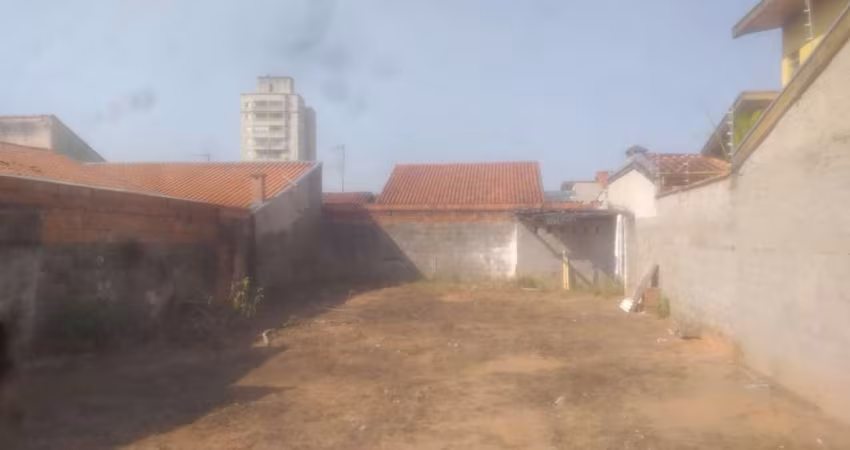Terreno inteiro Jardim Satélite.