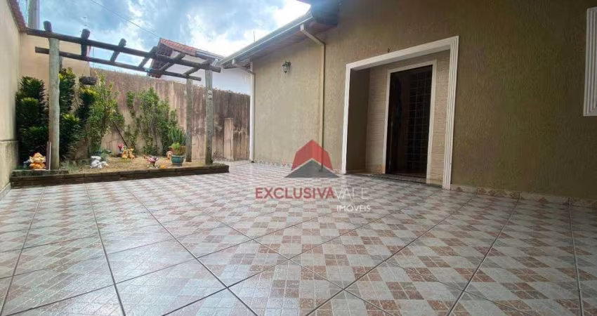 Casa térrea com 3 dormitórios à venda, 202 m² por R$ 890.000 - Jardim América - São José dos Campos/SP