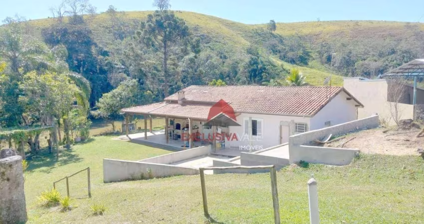 Chácara com 3 dormitórios à venda, 532400000 m² por R$ 800.000,00 - Chácara Havai  - São José dos Campos/SP