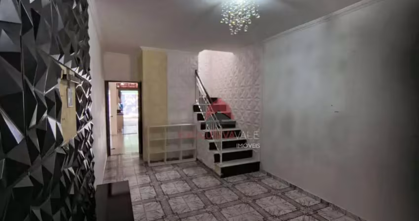 Casa com 3 dormitórios para alugar, 125 m² por R$ 2.545,00/mês - Jardim Del Rey - São José dos Campos/SP