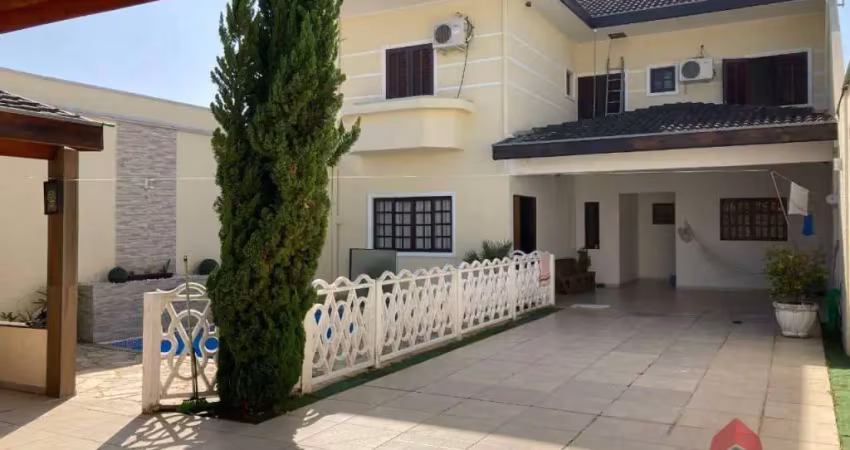 Casa 3 dormitórios no Villa Branca - Jacareí