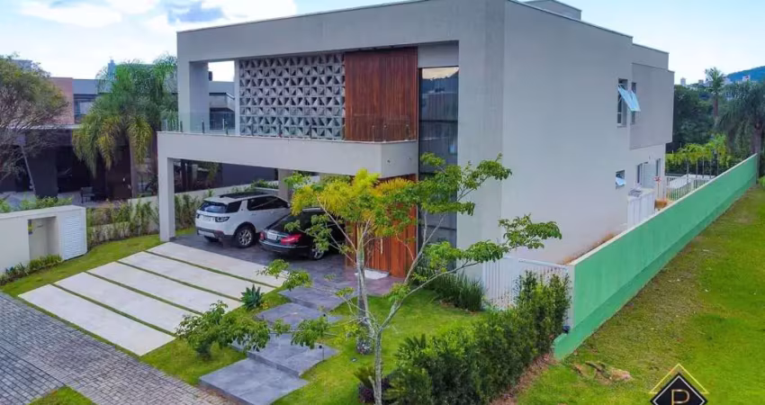 Casa com 4 quartos à venda na Rua Coronel Benjamin Vieira, 635, Centro, Camboriú