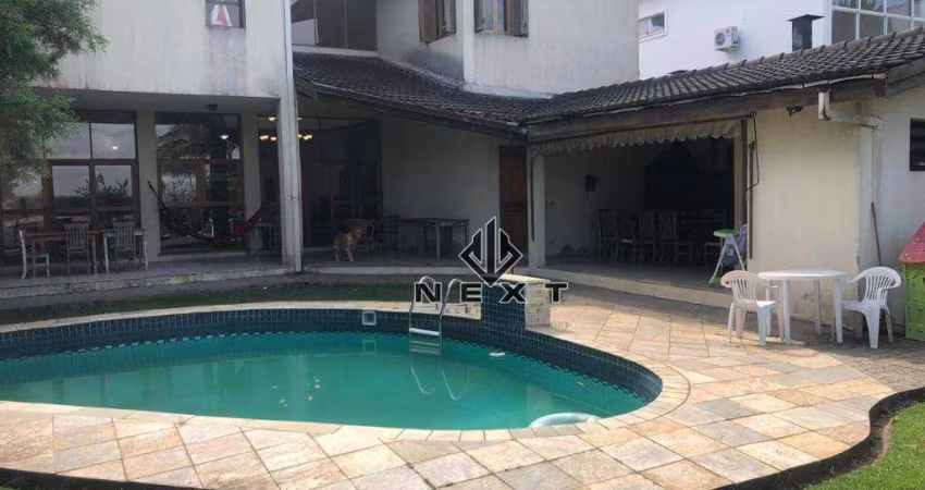 Casa com 4 dormitórios à venda, 556 m² por R$ 4.470.000,00 - Alphaville Residencial 8 - Santana de Parnaíba/SP