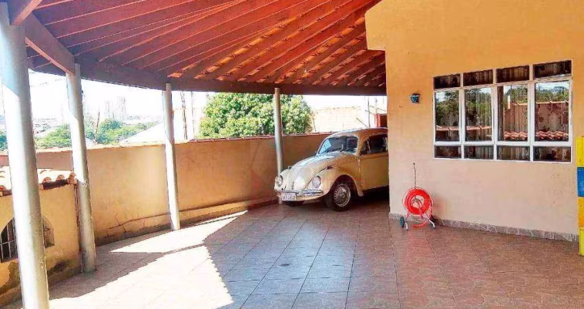 Ampla Casa (com 6 vagas de garagem coberta) à venda no Bairro Jardim Europa em Santa Bárbara d’Oeste-SP
