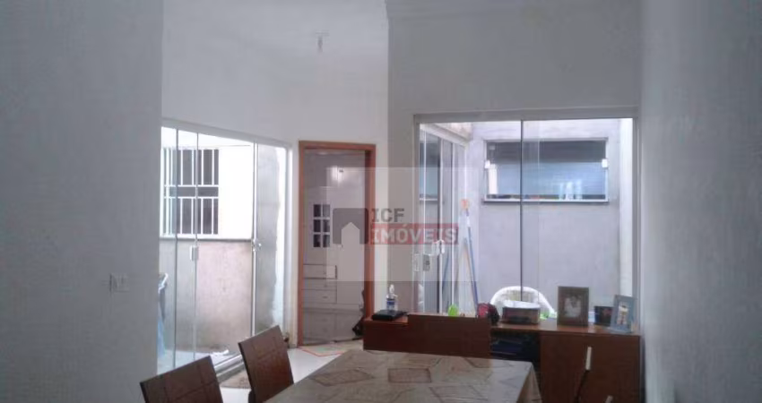Casa com 3 dormitórios à venda, 180 m² de terreno e 127,00m² de construção por R$ 530.000 - Parque Novo Mundo - Americana/SP
