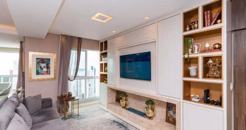 Apartamento no Ed. Império das Ondas em Balneário Camboriú