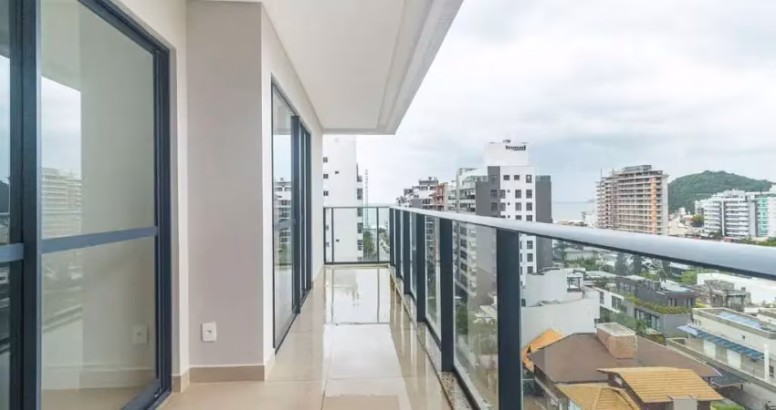 Apartamento à venda na 2ª quadra da praia brava com 3 quartos
