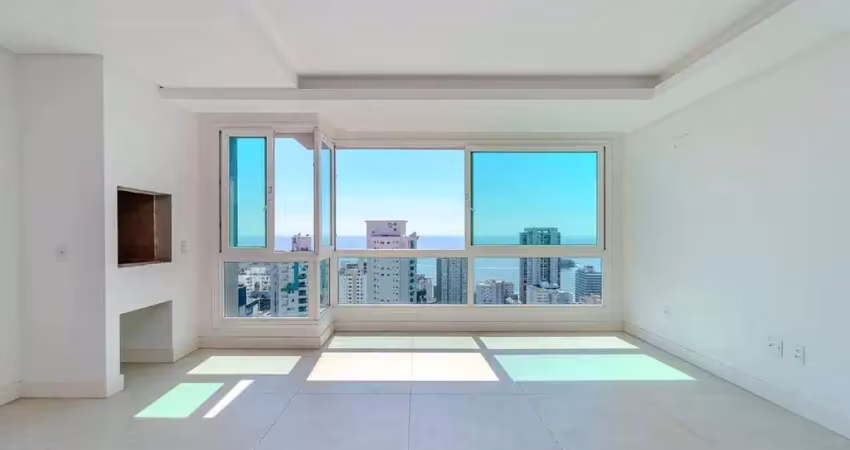 Apartamento vista Mar à venda no Edifício Camboas