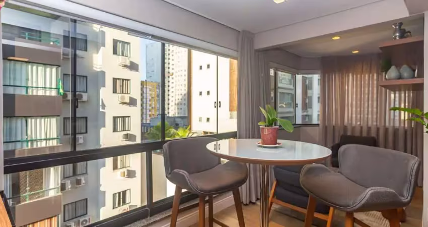 Apartamento com 03 dormitórios à venda no Golden Gate.