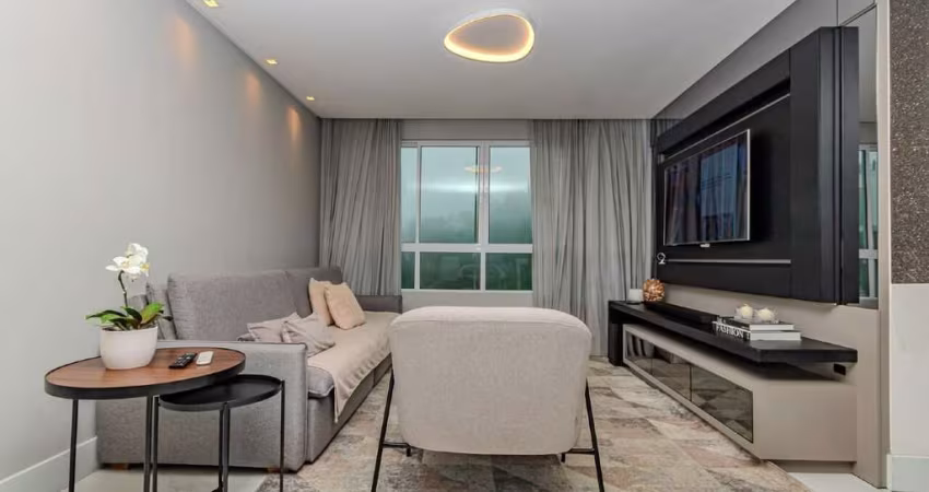 Apartamento com 04 dormitórios, mobiliado à venda em Balneário Camboriú.