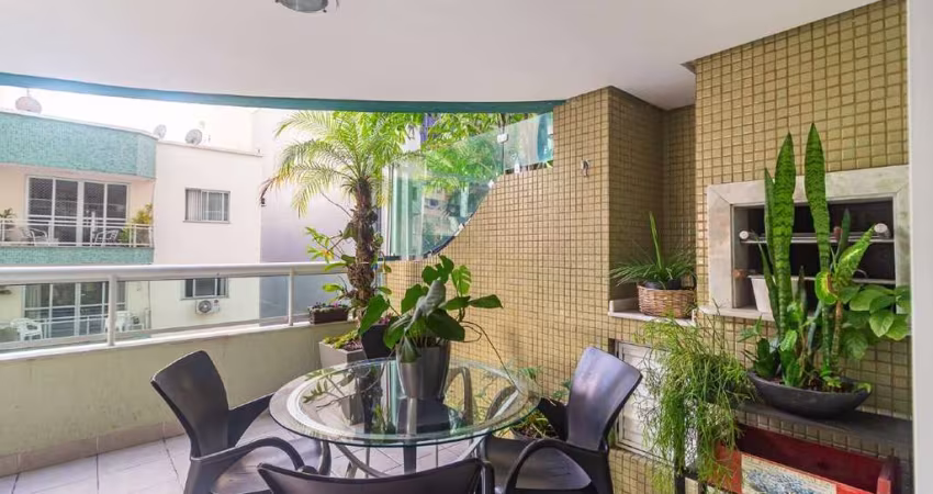 Apartamento Diferenciado a uma quadra do mar com 03 suítes em Balneário Camboriú.