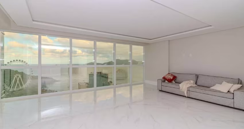 Apartamento com 04 suítes à venda no Centro de Balneário Camboriú.