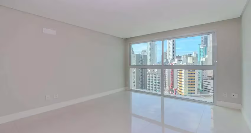 Apartamento à venda com 03 suítes na segunda quadra do mar em balneário camboriú.