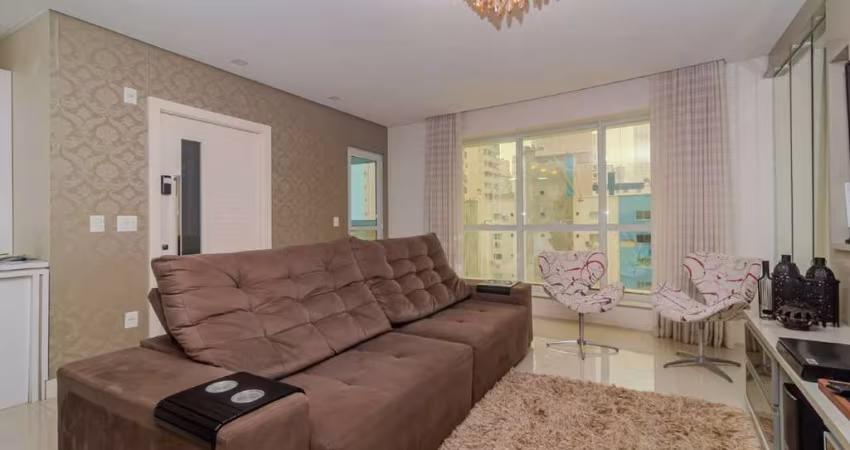 Apartamento um por andar à venda no Ed. Solar Gonçalves em Balneário Camboriú