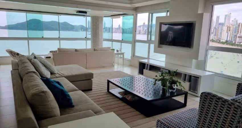 Apartamento à venda no Ed. Champs Elysées em Balneário Camboriú