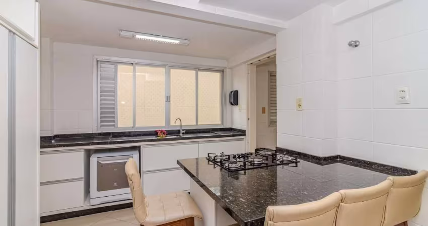Apartamento frente mar à venda no Ed. Antares em Balneário Camboriú