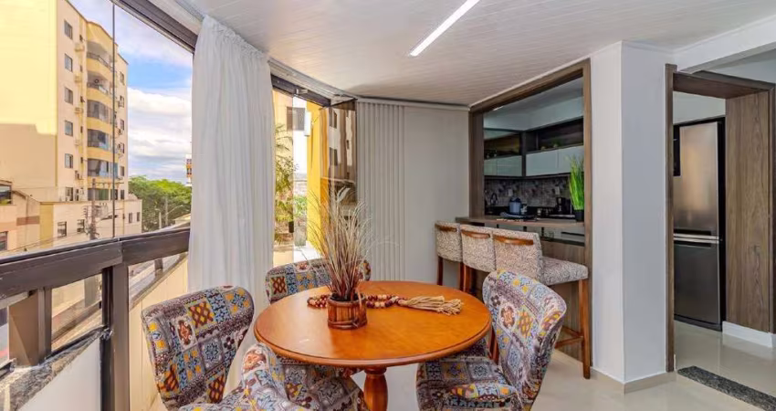 Apartamento diferenciado à venda no Centro de Balneário Camboriú com 3 quartos