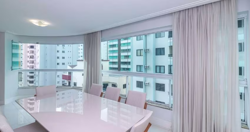Apartamento no Ed. Solar Vitória em Balneário Camboriú
