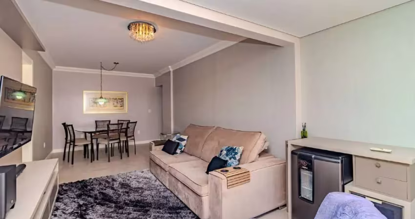 Apartamento perto do mar à venda no Ed. Dom Mauricio em Balneário Camboriú