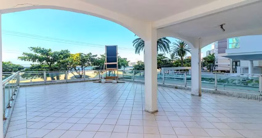 Apartamento frente mar com terraço à venda no ed. albany em balneário camboriú