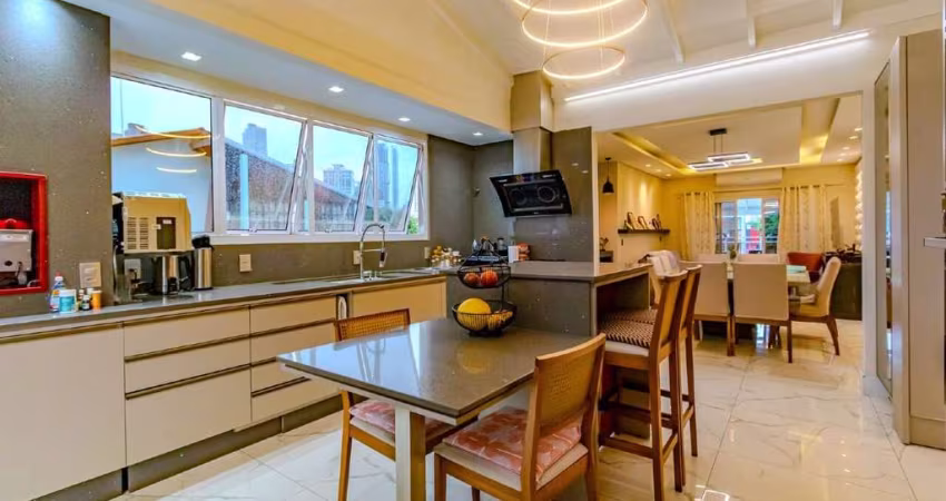 Casa à venda no centro de Balneário Camboriú