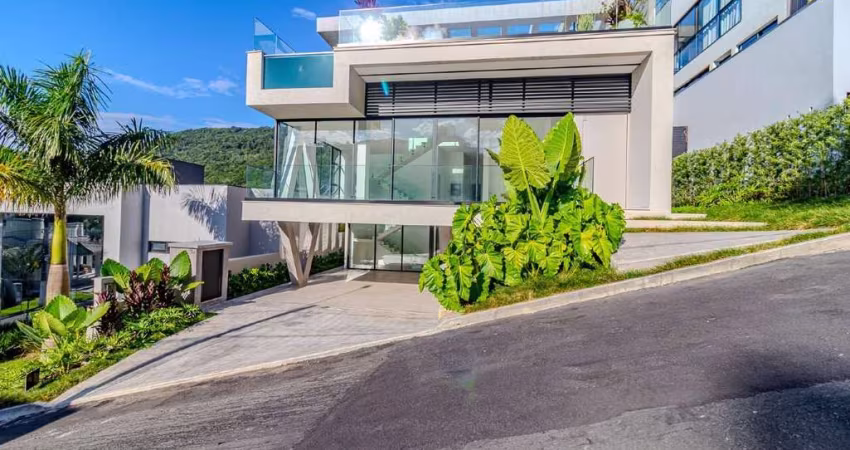 Casa à venda no Cond. Bella Vista em Balneário Camboriú