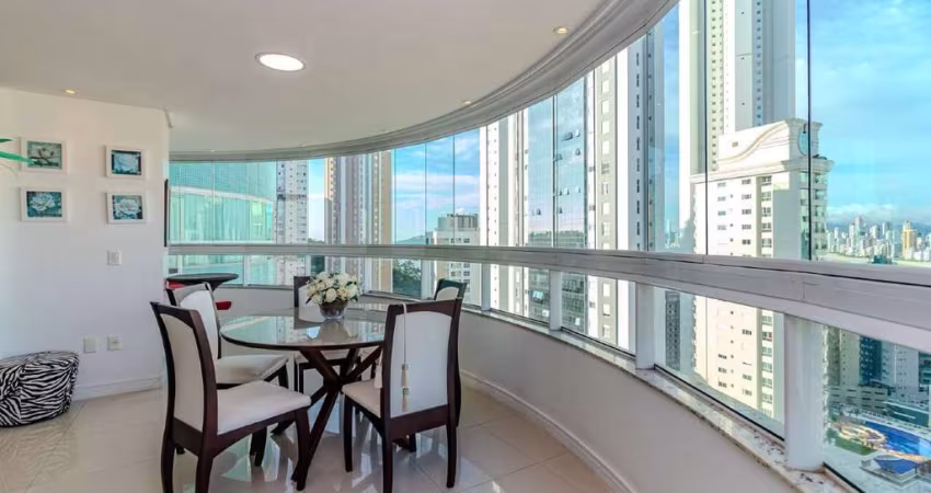 Apartamento com vista mar à venda no Ed. Torre de Lyon em Balneário Camboriú