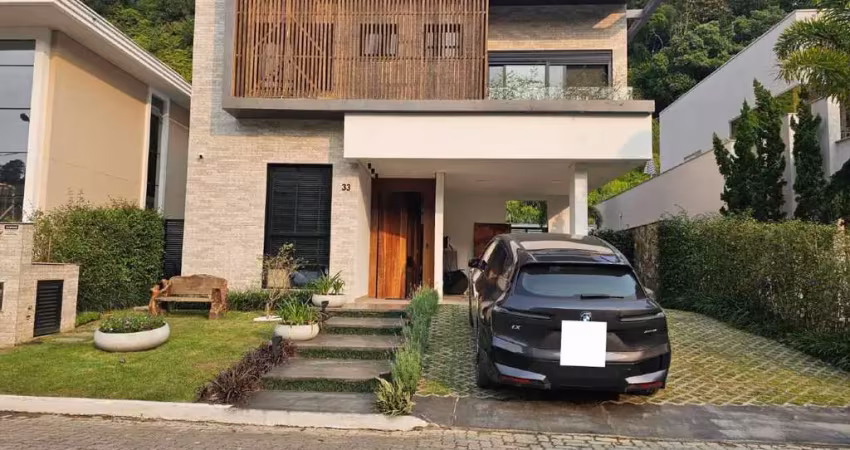 Casa à venda no Cond. Costa Verde em Itajaí