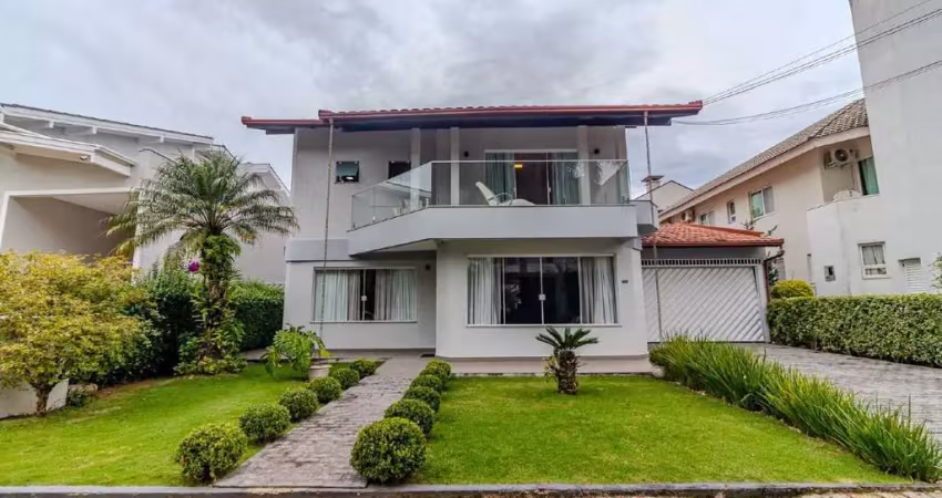 Casa à venda em condomínio fechado em balneário camboriú