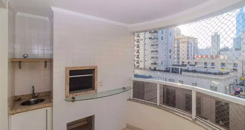 Apartamento quadra mar a venda no ed. barcelona plaza