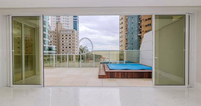 Apartamento no Ed. Skyline em Balneário Camboriú.