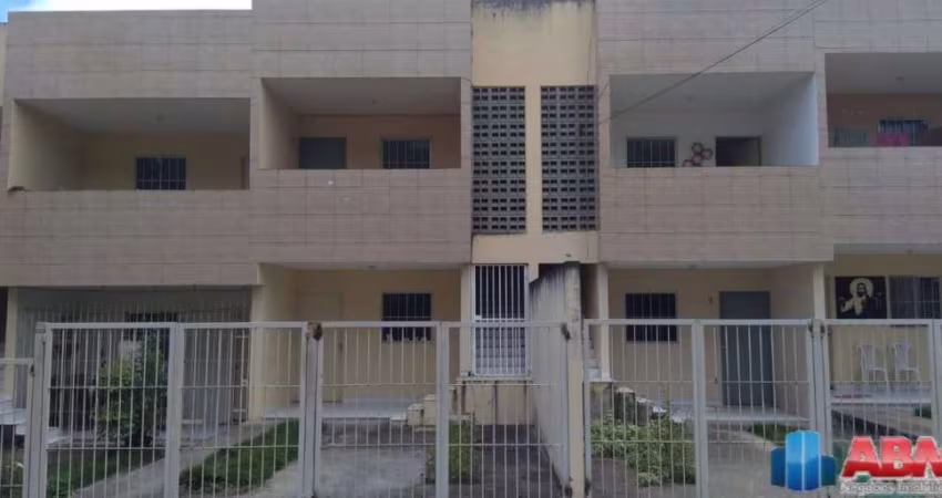 Apartamento com 2 quartos  para alugar, 0.00 m2 por R$700.00  - Pinheiropolis - Caruaru/PE