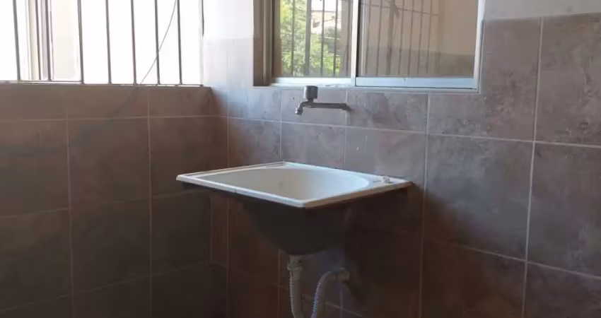 Apartamento com 2 quartos  para alugar, 0.00 m2 por r$600.00  - petropolis - caruaru/pe