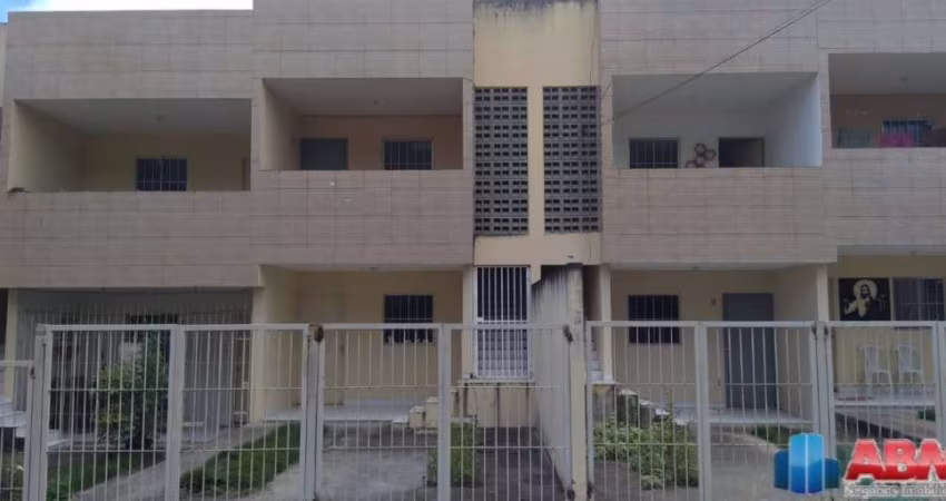 Apartamento com 2 quartos  para alugar, 0.00 m2 por R$700.00  - Pinheiropolis - Caruaru/PE
