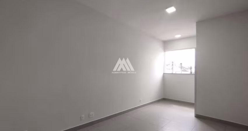Alugo sala em Itaúna com 15m² em ótima localização