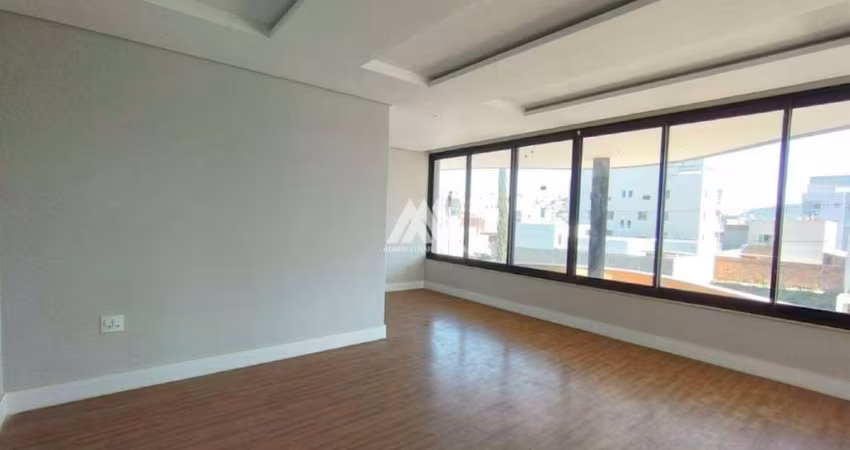 Vendo casa em Itaúna com dois pavimentos em ótima localização!