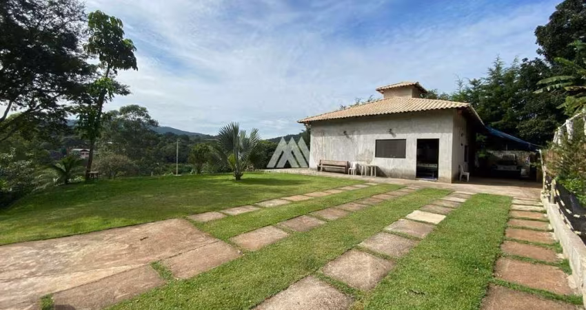 Vendo chácara em Itatiaiuçu de 3000 com 04 quartos e piscina excelente localização.
