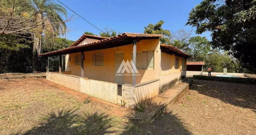 Vendo sítio em Itaúna com excelente localização!