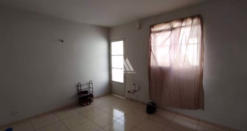Vendo apartamento em Itaúna com 02 quartos em ótima localização