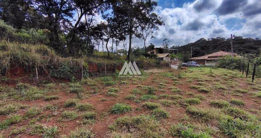 Vendo Lote em Itatiaiuçu de 360m² com excelente localização.