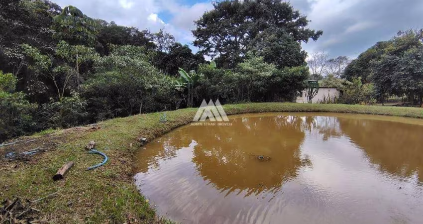 Vendo chácara de 3000m² com excelente localização.