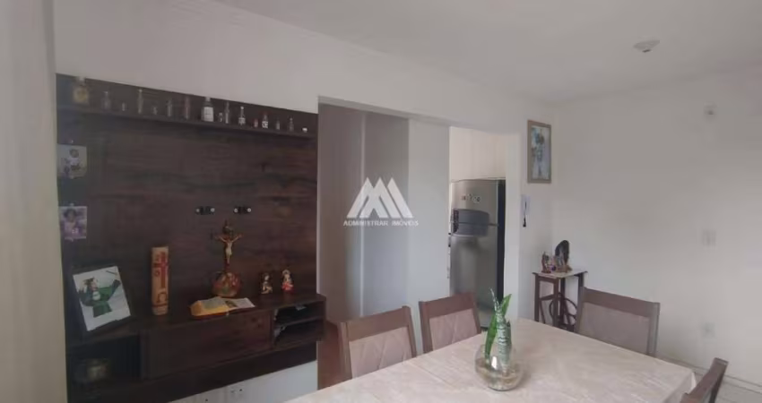 Vendo apartamento em Itaúna com 02 quartos com excelente localização.