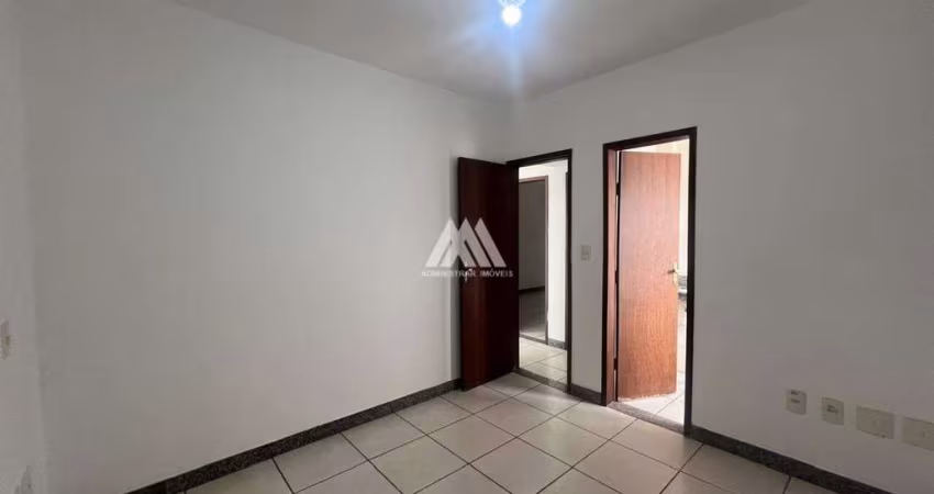 Alugo apartamento em Itaúna com excelente localização!