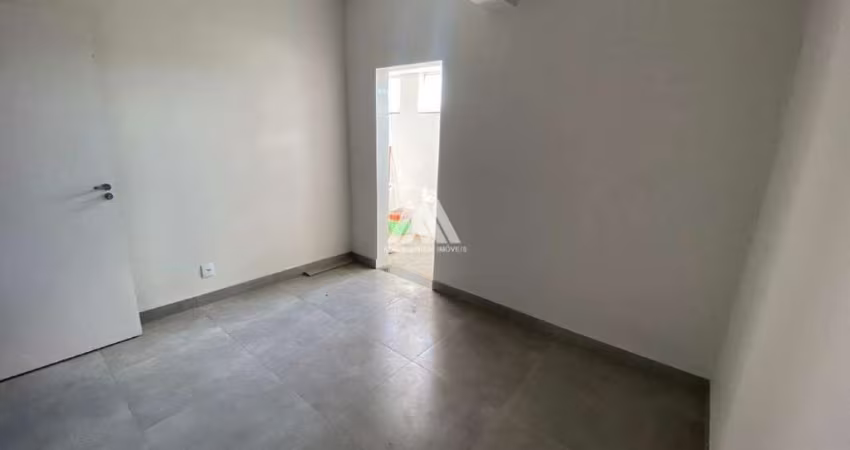 Alugo kitnet em Itatiaiuçu com excelente localização!